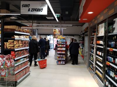Dugo očekivano preuređenje Robne kuće u Kutini je završeno! Dugo očekivano preuređenje Robne kuće u Kutini je završeno!